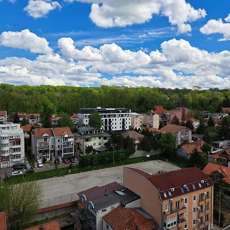 Forest View Apartment *